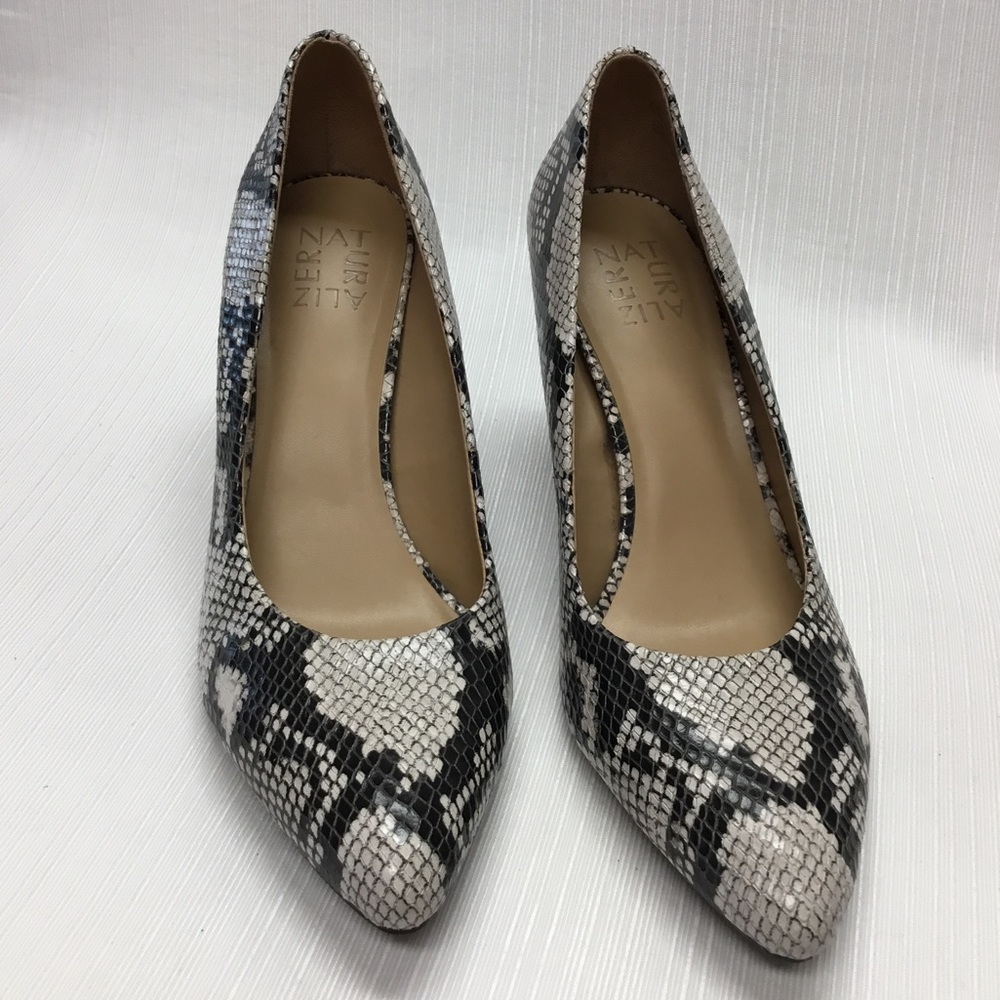 Naturalizer New Snake Design Heels - Picture 2 of 8